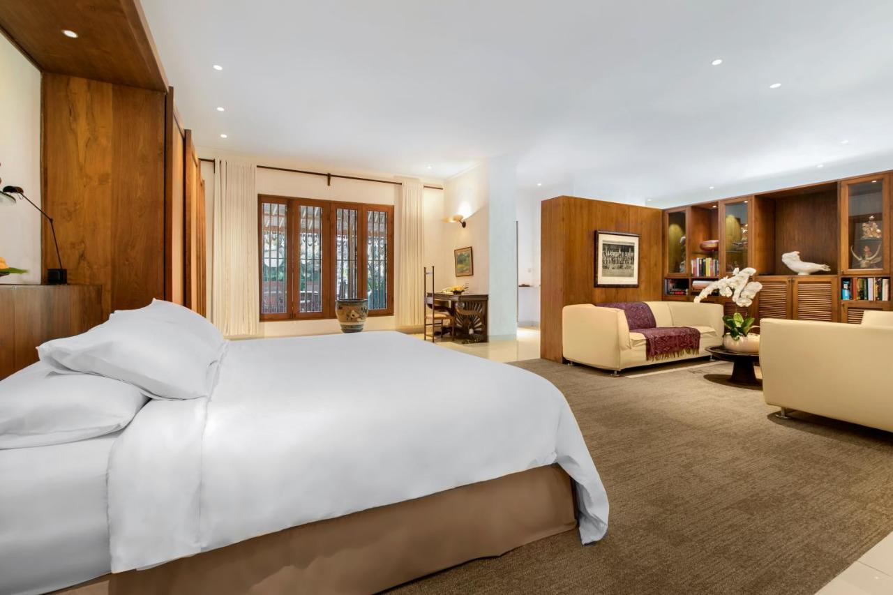 Wantilan Putih Couette-café