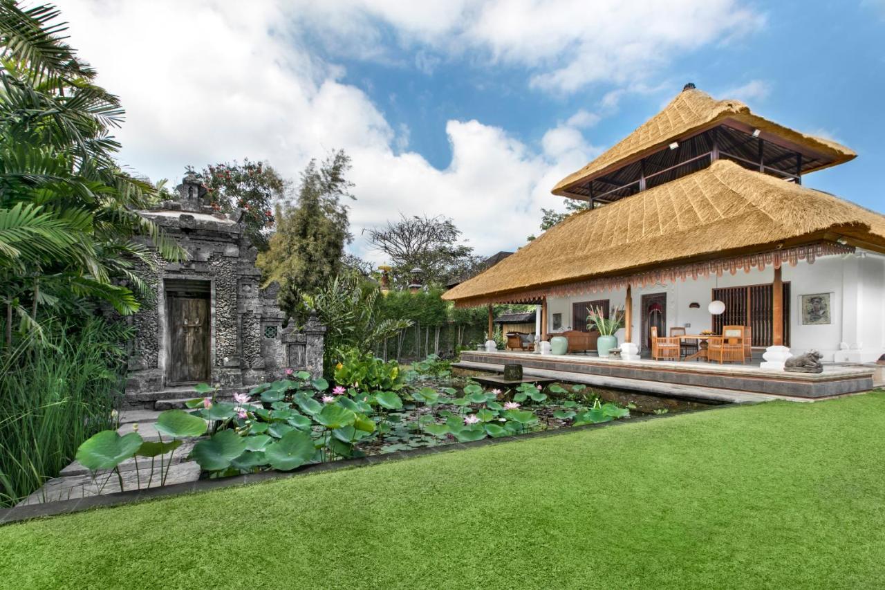 Wantilan Putih Couette-café Sanur