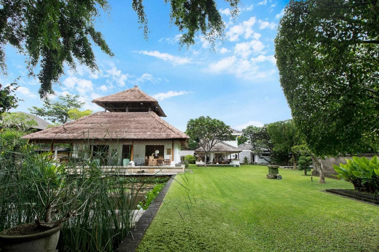 Wantilan Putih Couette-café Sanur