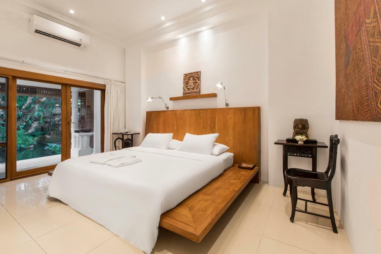 Wantilan Putih Sanur (Bali)