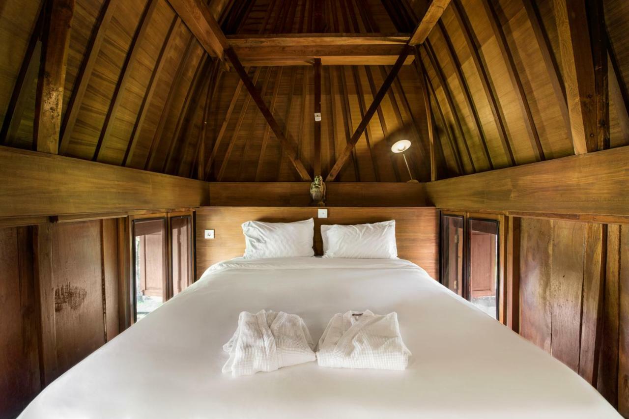 Wantilan Putih Sanur (Bali)